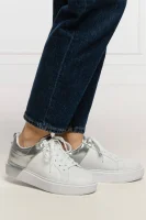 Sneakers HARLIA | z dodatkiem skóry Guess white