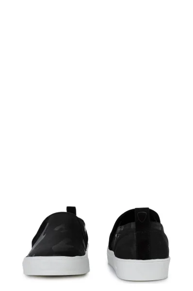 Milesend Slip-On Sneakers Strellson black