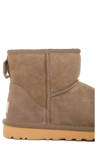 Classic Mini Sheepskin boots UGG brown