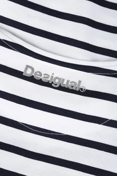 T-shirt | Regular Fit Desigual biały