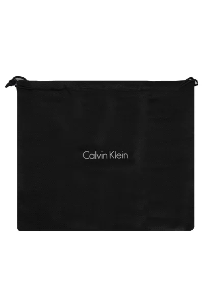Skórzana torba na laptopa 14'' Bastic leather Calvin Klein czarny