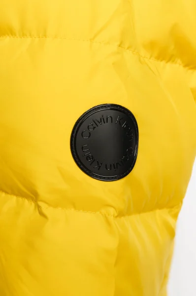 Puchowa kurtka ESSENTIAL | Regular Fit Calvin Klein żółty